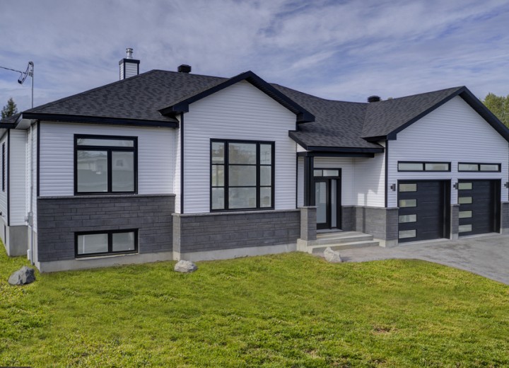 Facade-15-rue-Simard-Princeville