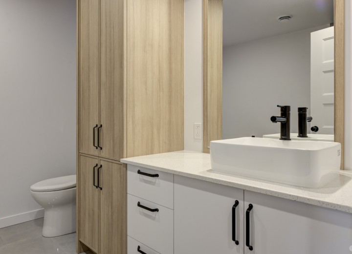 2023 Maison modèle Constructions Lecours et fils Salle de bain Vanité