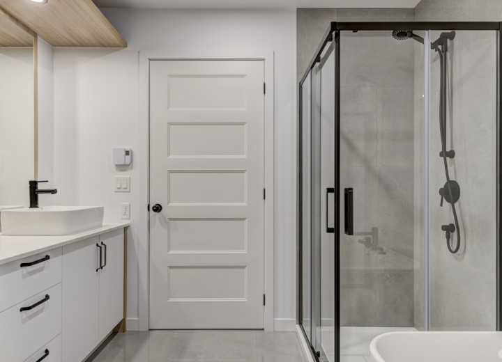 2023 Maison modèle Constructions Lecours et fils Salle de bain Douche
