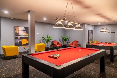 414-rue-de-Bigarré-Victoriaville-espace-commun-billard-lounge