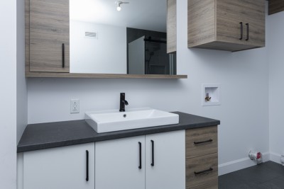 Photo-20-rue-Dancause-Victoriaville-armoires-salle-de-bain
