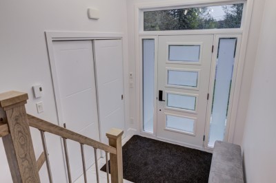 Photo-15-Petit-Rang-9-Saint-Christophe-d'Arthabaska-portes-fenêtres-escalier