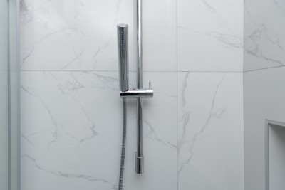 Photo-15-rue-Simard-céramique-douche