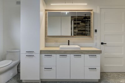 2023 Maison modèle Constructions GL Arthabaska Salle de bain Vanité Armoires