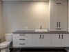2023 Maison modèle HD Construction Arthabaska Salle de bain 2 Armoires